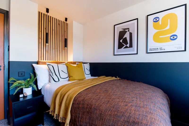 Vibrant 6 Bedroom House // 2026/7 - Image 13